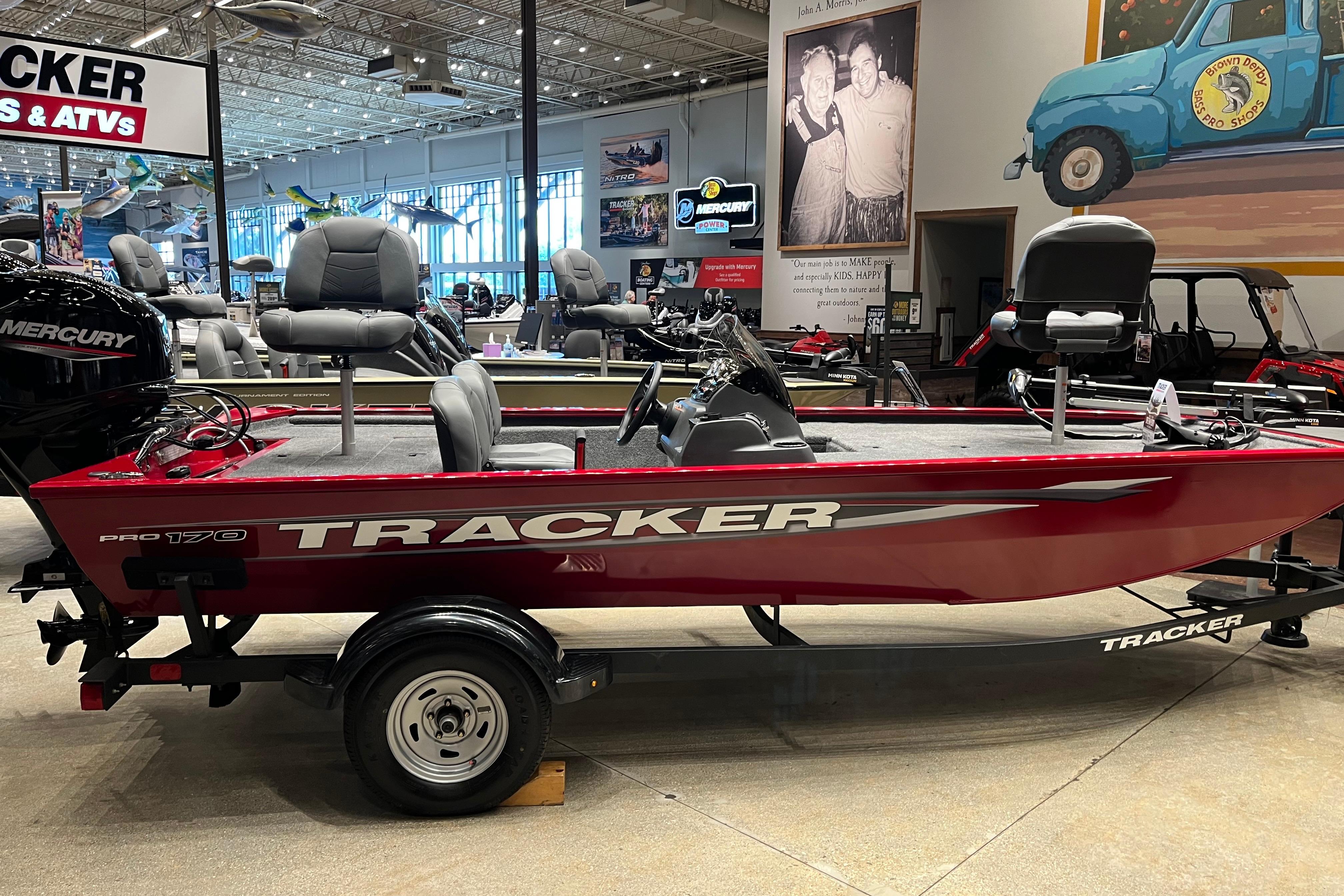2026 TRACKER PRO 170 | Bass Pro Shops